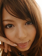 Pretty Tina Yuzuki